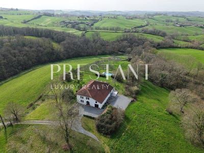 /international/fr/route-de-bardos-bardos-aquitaine-310107670845/