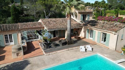 /international/fr/puget-sur-argens-provence-alpes-cote-d-azur-310101135229/