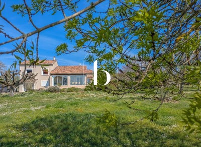 /international/fr/barjac-midi-pyrenees-310108460275/