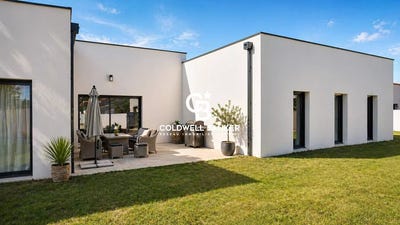 /international/fr/thenac-charente-310107743679/?lang=th