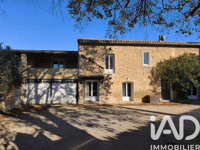 /international/fr/cabrieres-d-avignon-provence-alpes-cote-d-azur-310099948195/