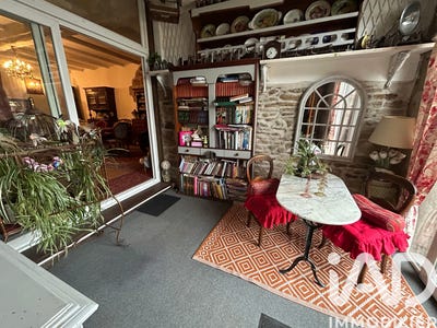 /international/fr/saint-leger-du-bois-burgundy-310106163463/