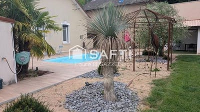 /international/fr/saint-loup-geanges-burgundy-310107864253/