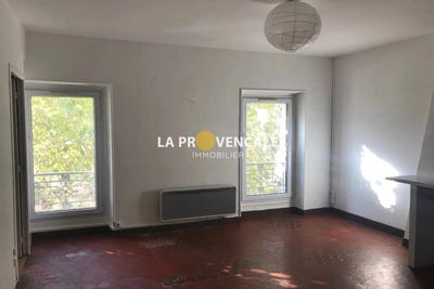 /international/fr/rousset-rhone-310102275259/