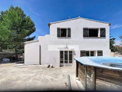 /international/fr/la-seyne-sur-mer-provence-alpes-cote-d-azur-310108315451/