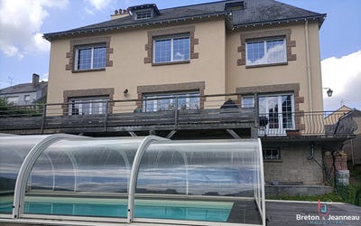/international/fr/laval-pays-de-la-loire-310108596157/