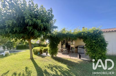/international/fr/charleval-provence-alpes-cote-d-azur-310108968989/
