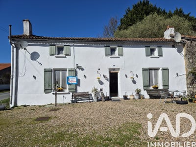 /international/fr/la-foret-sur-sevre-charente-310106512928/