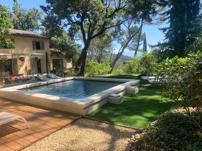 /international/fr/villeneuve-les-avignon-languedoc-roussillon-310106283161/