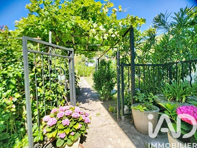 /international/fr/tournon-sur-rhone-rhone-310106687883/