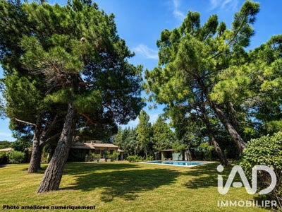 /international/fr/lezignan-la-cebe-languedoc-roussillon-310108949855/
