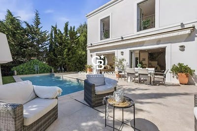 /international/fr/nice-provence-alpes-cote-d-azur-310108455642/