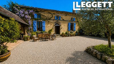 /international/fr/lauzun-aquitaine-310108044839/