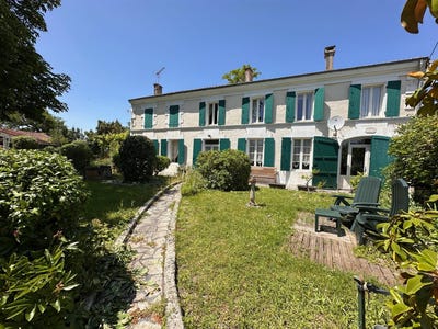 /international/fr/la-jarrie-audouin-charente-310105030165/