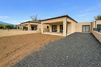 /international/fr/borgo-corsica-310105747214/