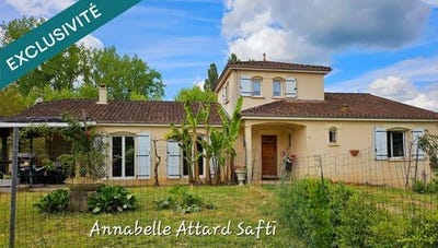 /international/fr/hautefort-aquitaine-310099467078/