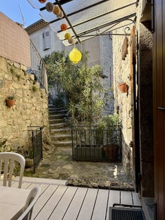 /international/fr/vallees-dantraigues-asperjoc-rhone-310107430228/