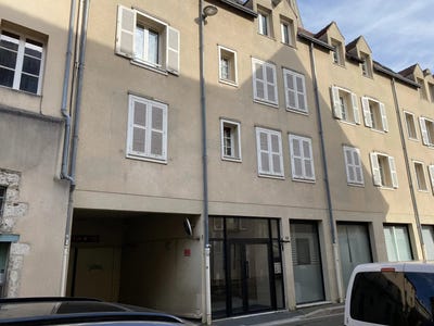 /international/fr/chartres-centre-val-de-loire-310108163789/