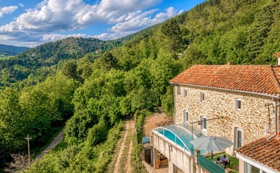 /international/fr/sainte-cecile-d-andorge-languedoc-roussillon-310095934631/