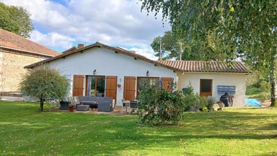 /international/fr/massignac-charente-120095159857/