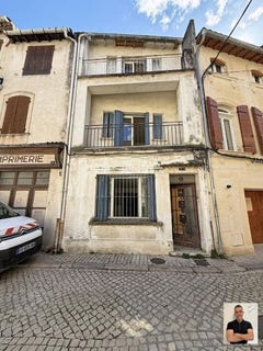 /international/fr/tarascon-provence-alpes-cote-d-azur-310108454597/