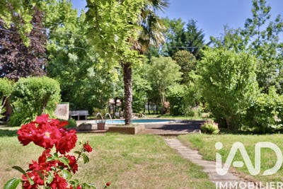 /international/fr/chevroux-rhone-310108402130/