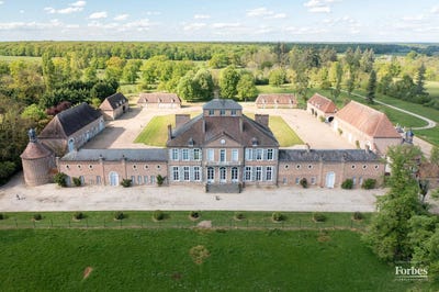 /international/fr/bourges-centre-val-de-loire-310120048176/