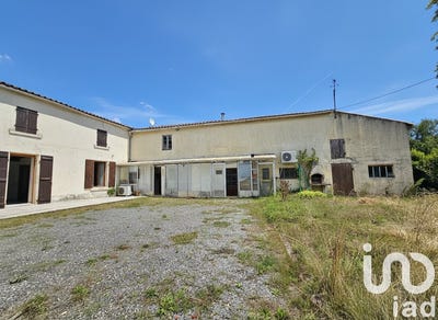 /international/fr/la-greve-sur-mignon-charente-310102041438/