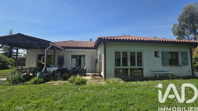 /international/fr/castelnau-riviere-basse-midi-pyrenees-310106743167/
