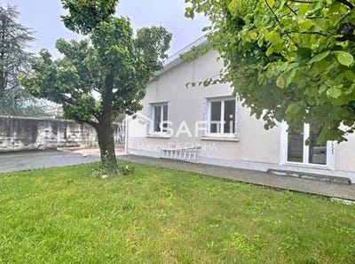 /international/fr/pauillac-aquitaine-310099900228/