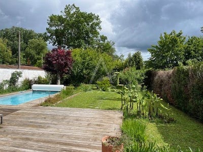 /international/fr/angouleme-charente-310108791662/