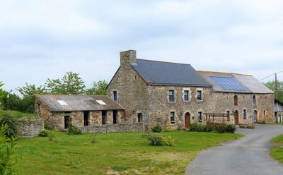 /international/fr/saint-lormel-saint-lormel-brittany-310098792641/