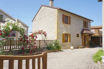 /international/fr/paray-le-monial-burgundy-310108651782/