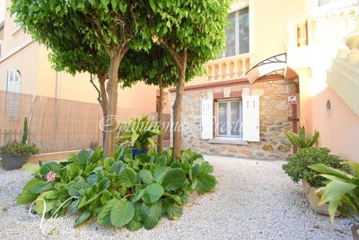 /international/fr/hyeres-provence-alpes-cote-d-azur-310108944308/