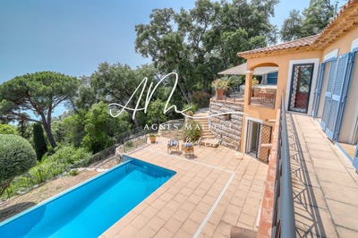 /international/fr/rayol-canadel-sur-mer-provence-alpes-cote-d-azur-310110381225/