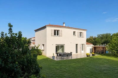 /international/fr/suze-la-rousse-rhone-310108129278/