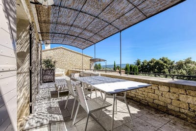 /international/fr/gordes-provence-alpes-cote-d-azur-310110358296/
