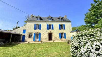 /international/fr/clohars-carnoet-brittany-310107671144/