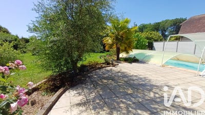 /international/fr/la-chapelle-du-bois-des-faulx-upper-normandy-310108402210/