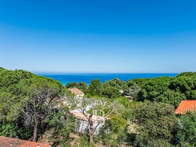 /international/fr/l-ile-rousse-corsica-310108183721/