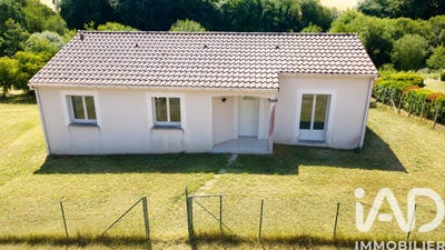 /international/fr/chalus-auvergne-310108863200/
