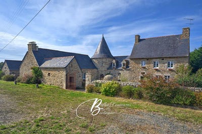 /international/fr/treguier-brittany-120096535858/