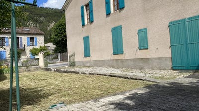 /international/fr/luc-en-diois-rhone-310108376170/