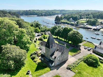 /international/fr/riec-sur-belon-brittany-310099939112/