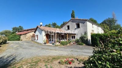 /international/fr/bressuire-charente-310102091912/