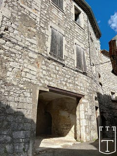 /international/fr/saint-alban-auriolles-rhone-310109176938/?lang=th