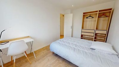 /international/fr/rue-de-la-navarre-la-mulatiere-rhone-310107617800/