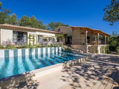 /international/fr/lourmarin-hh-15787060-lourmarin-provence-alpes-cote-d-azur-310100953785/