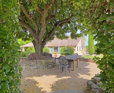 /international/fr/vaison-la-romaine-provence-alpes-cote-d-azur-310108460524/