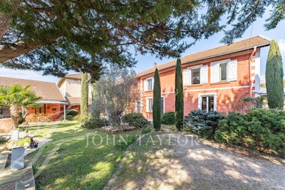 /international/fr/la-cote-saint-andre-rhone-310106628246/